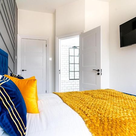 Cheerful 2 Bedroom Homely Apartment, Sleeps 4 Guest Comfy, 1X Double Bed, 2X Single Beds, Parking, Free Wifi, Suitable For Business, Leisure Guest,Glasgow, Glasgow West End, Near City Centre エクステリア 写真