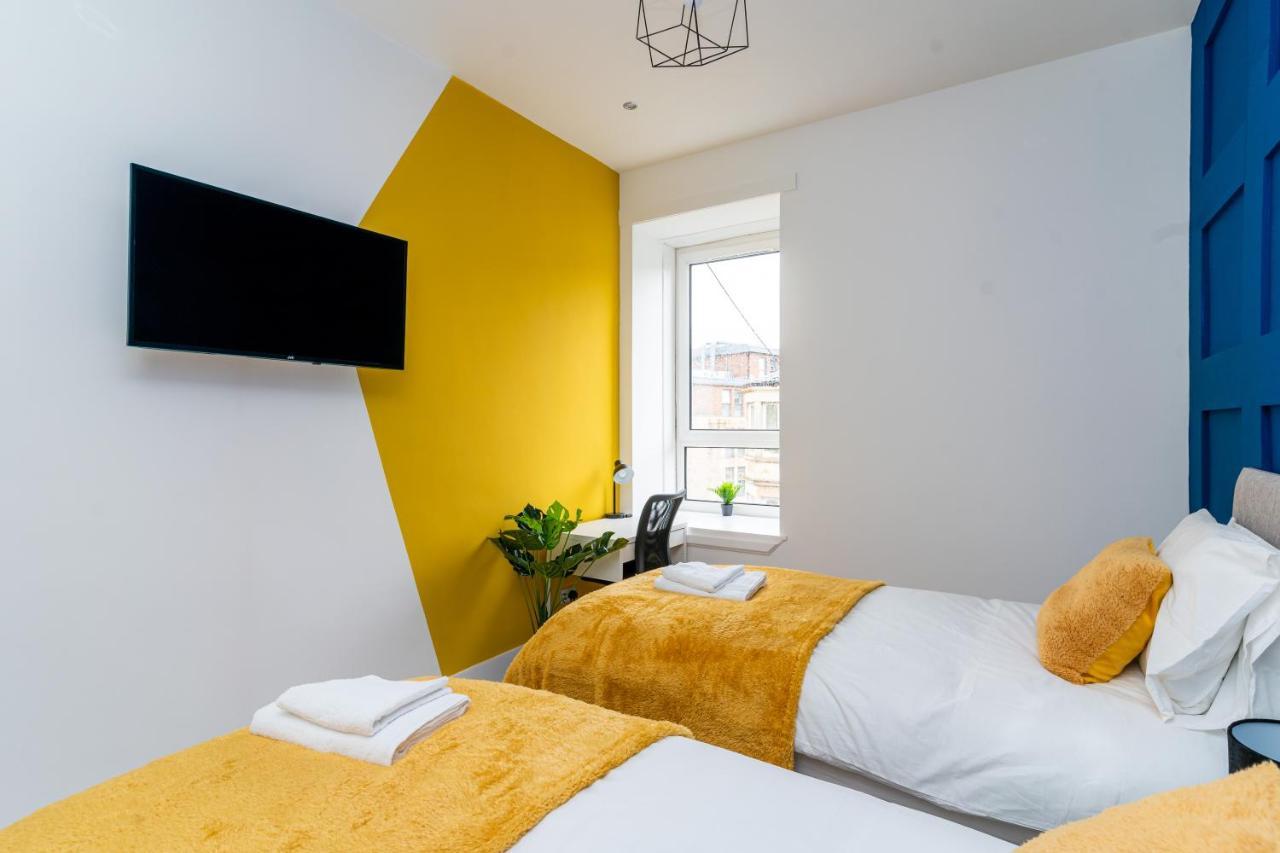 Cheerful 2 Bedroom Homely Apartment, Sleeps 4 Guest Comfy, 1X Double Bed, 2X Single Beds, Parking, Free Wifi, Suitable For Business, Leisure Guest,Glasgow, Glasgow West End, Near City Centre エクステリア 写真